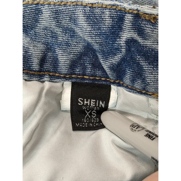 Shein Distressed Jean Shorts XS Women Light Wash Raw Hem High Rise Ripped Denim - Picture 3 of 9